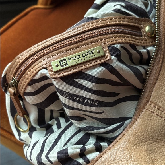 LINEA PELLE leather hobo bag. - Picture 3 of 12